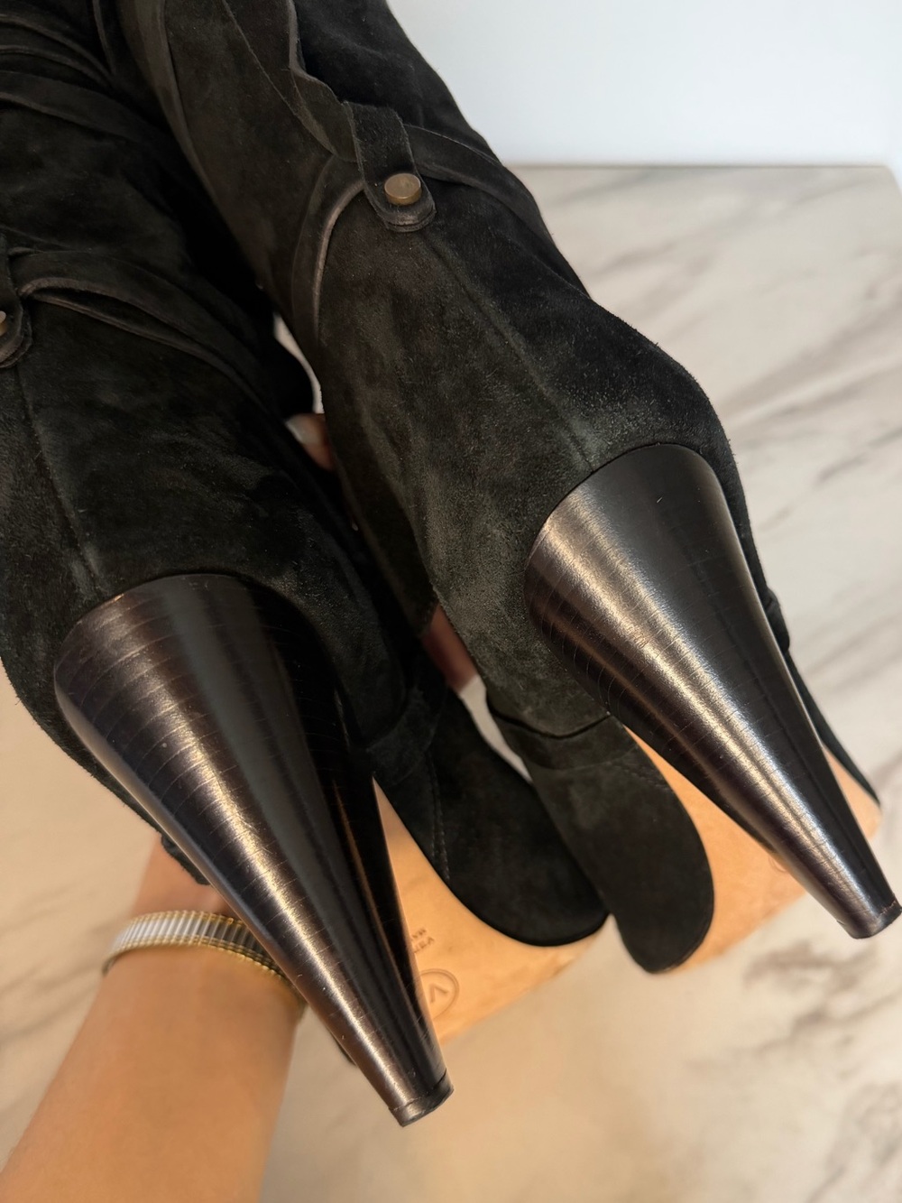 VERONICA BEARD
SUEDE SLOUCH WRAP
BOOTS SIZE 39 - Picture 7 of 10